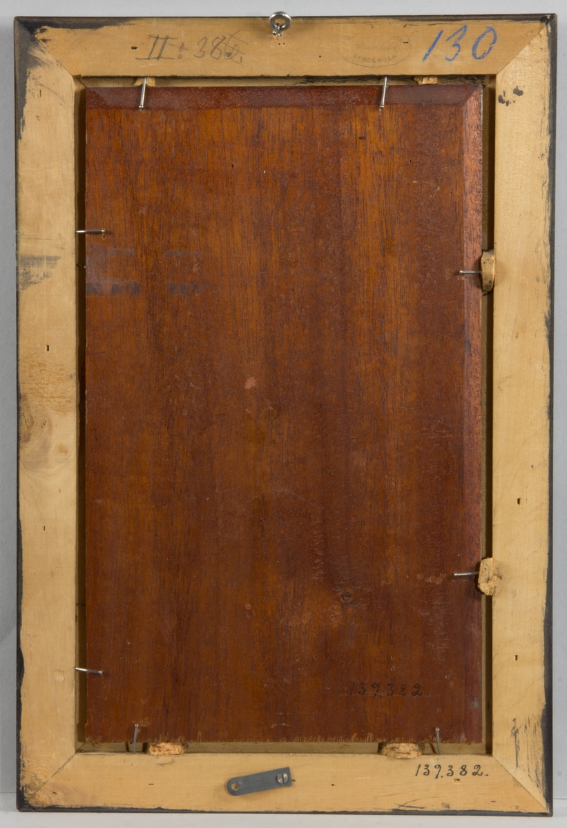 Porträtt av hund i helfigur, Krakas hund, sedd snett bakifrån med öppen mun. Till höger en fot och del av en klänning.