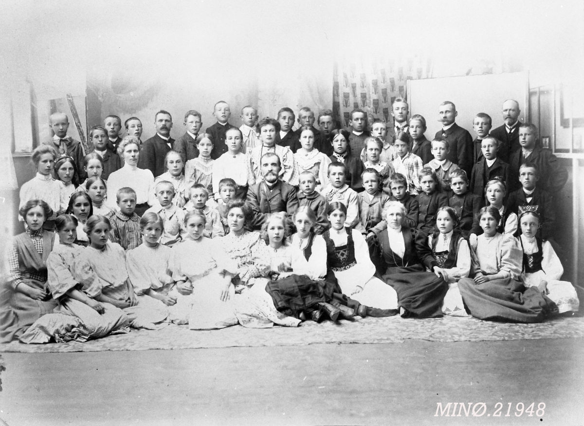 Rendøler på skoletur til Christiania 1908
