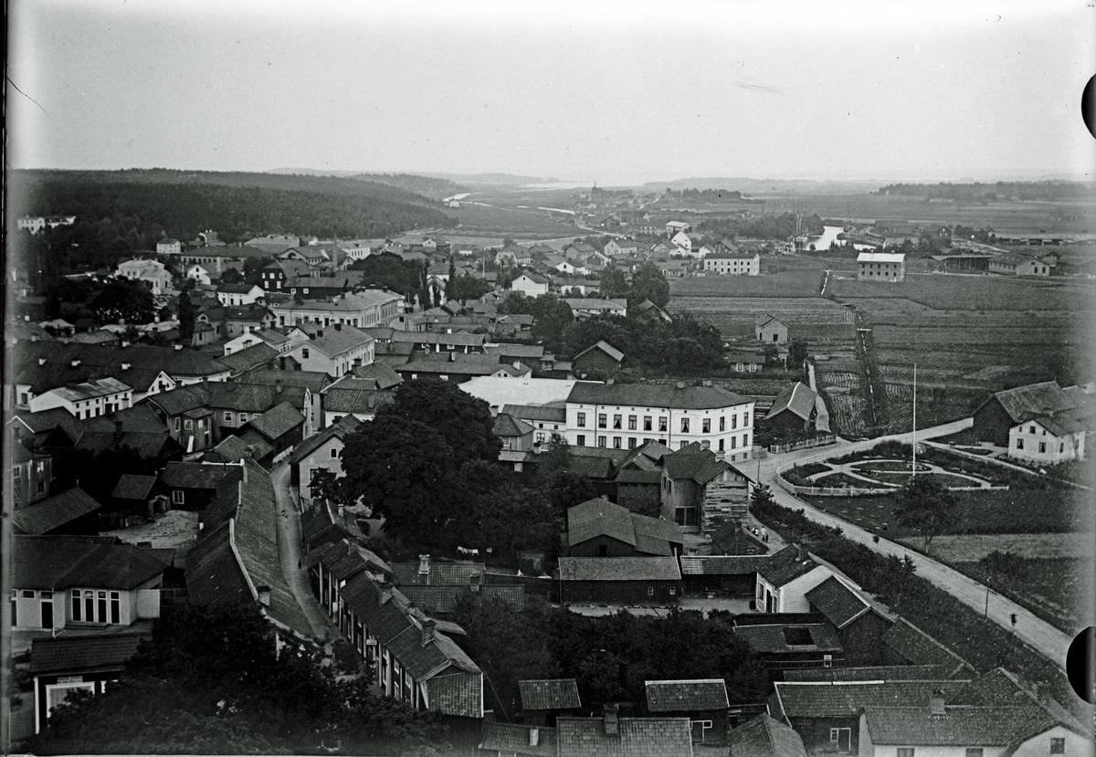 Utsikt från kyrktornet före branden 1889.
Fotograf C Billberg.