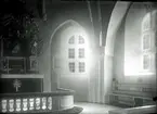 Kyrkointeriör från Bro kyrka, 1931.
Fotograf E Sörman.