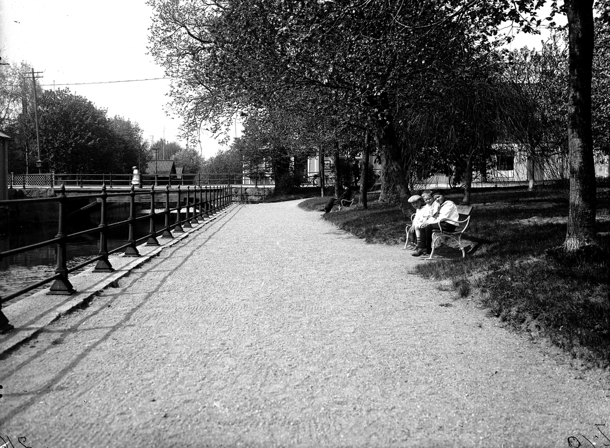 Hökartorget, Strömparken.