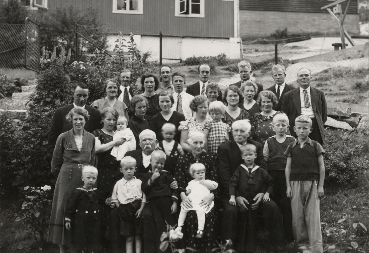 Familiar i brakkebyen i Tyssedal.