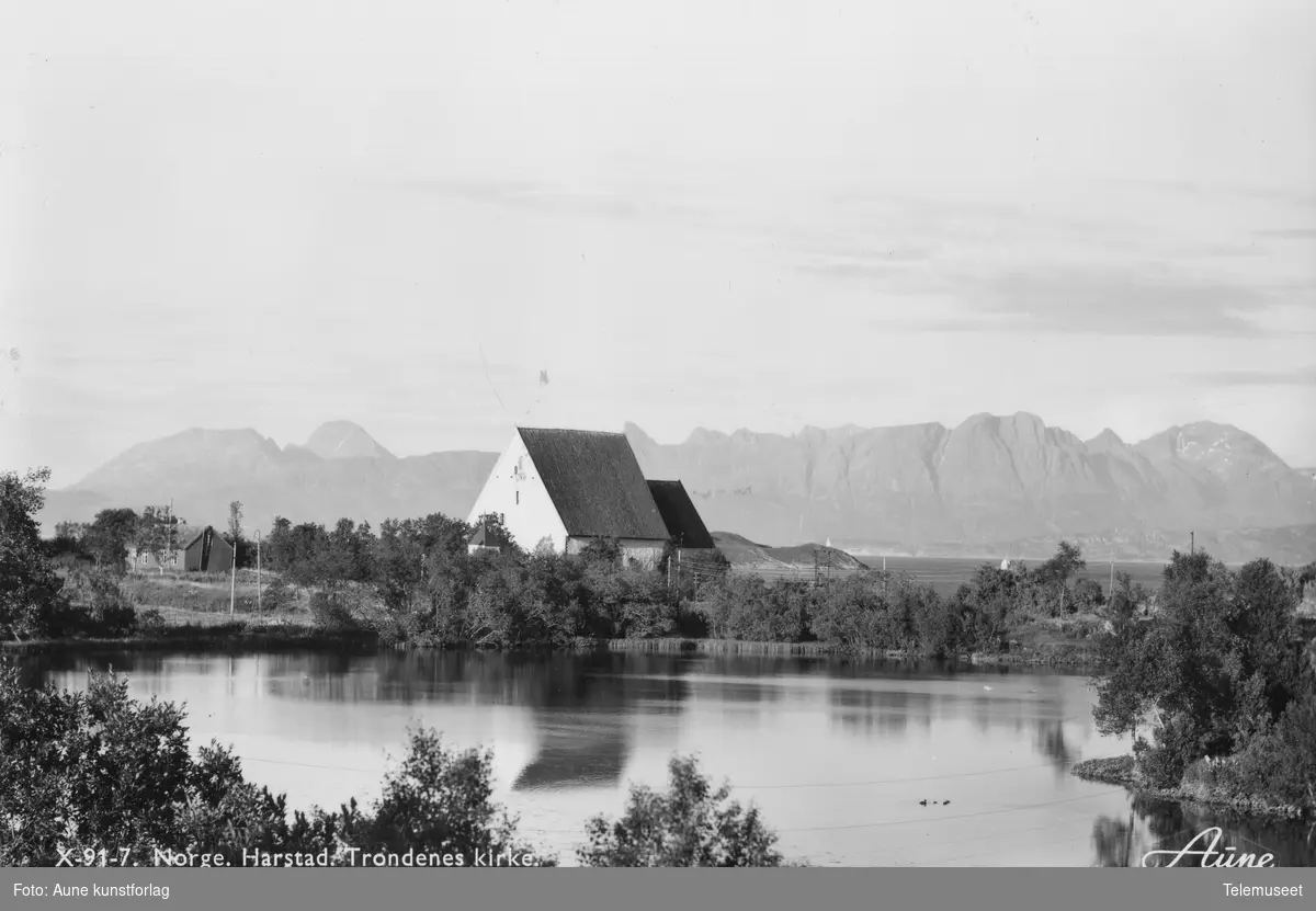 Harstad. Trondenes kirke. Postkort