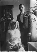 Bröllopsfoto av David och Elna Brundin hemma hos Elnas mor, 30 april 1913.