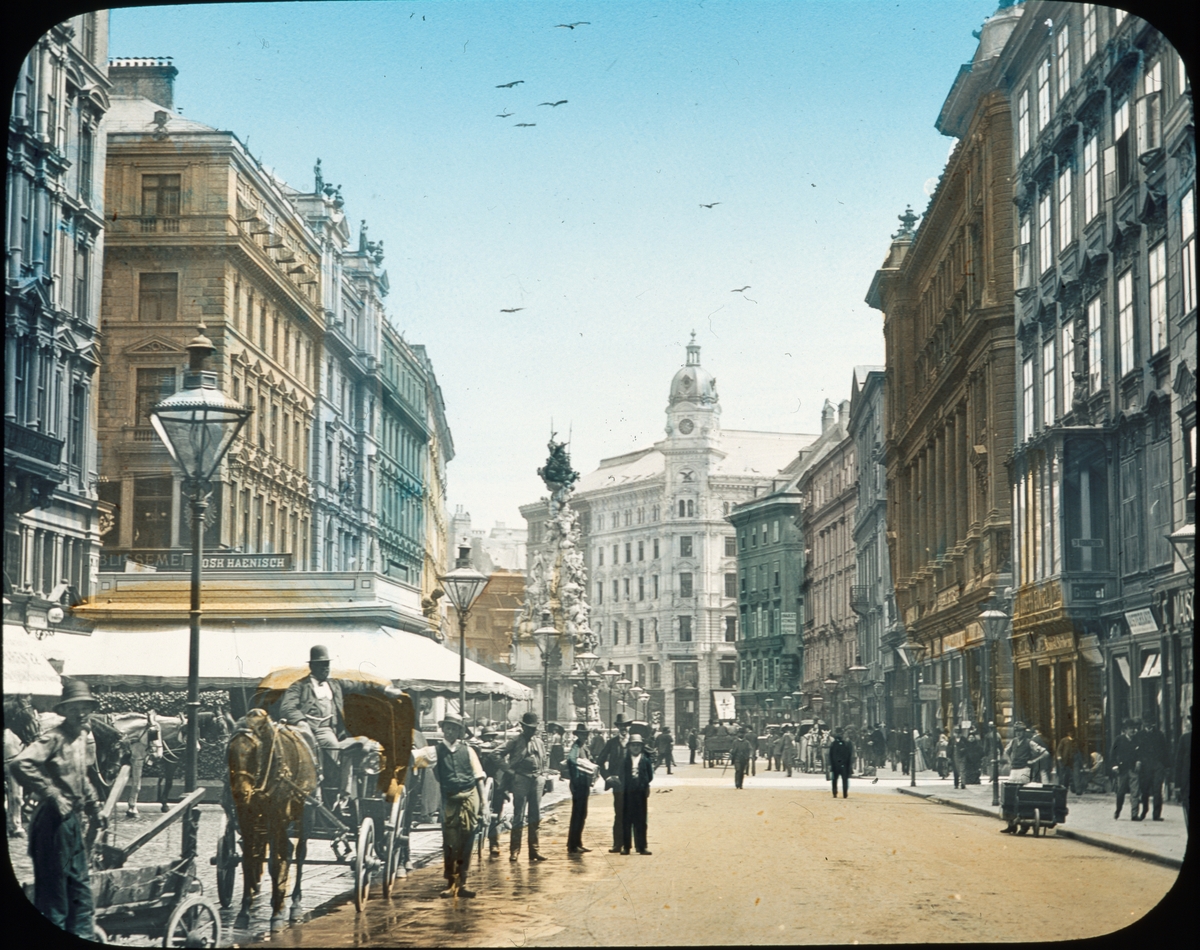 Kolorerad skioptikonbild av York & Son, London 1890-tal.
"Vienna - The Graben" ur bildserien France to Buda-Pesth.