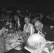 Ahlgrens Tekniska Fabrik AB, 70 årsjubileum.  Middag och medaljutdelning på Central Hotellet. 8 juni 1956.