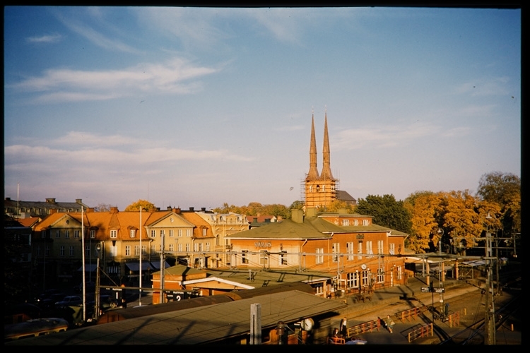 Växjö station sett från järnvägsbron, 1959.