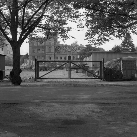 Växjö gamla läroverk under rivning. 1966. Fotograf: Sam Selling.