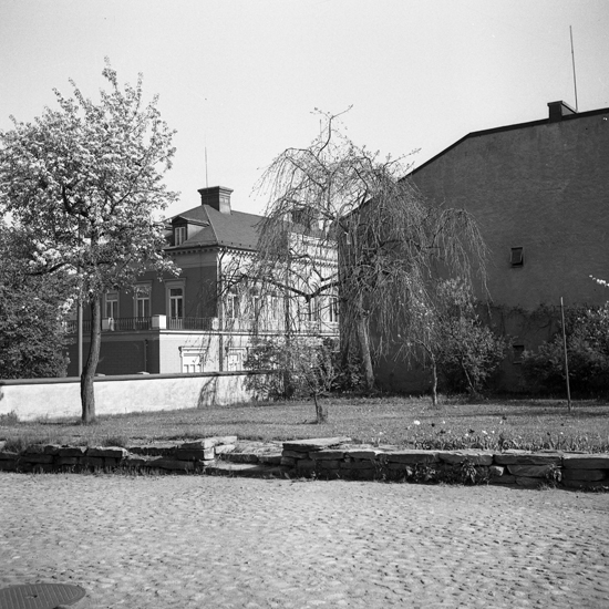 Hypoteksbanken. Kungsgatan. Okänt årtal, troligen sent 1950-tal.
Foto taget från baksidan (von Baumgartenska gårdens tomt) på Nygatan.