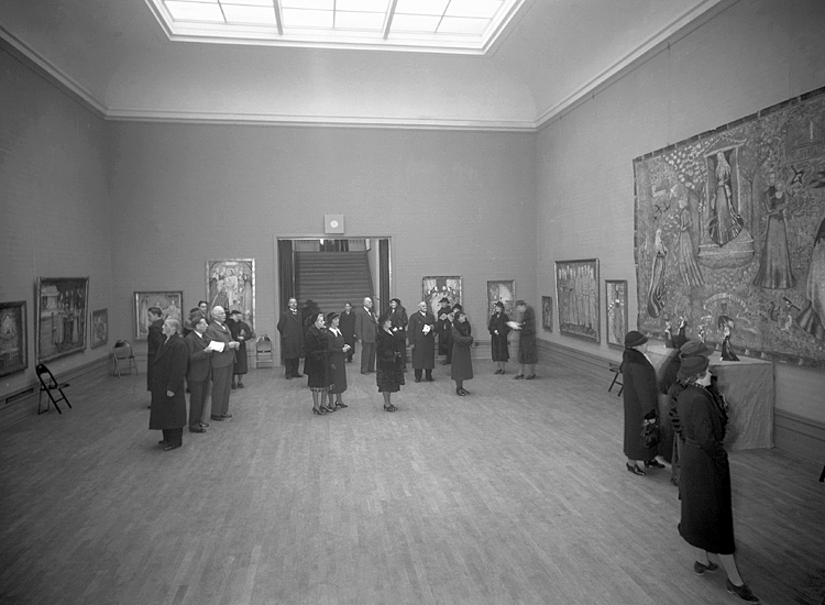 Invigningen (vernissagen) av Elisabeth Bergstrand-Poulsens
utställning, 30 oktober 1937.