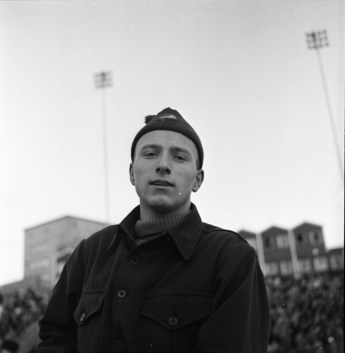 Vardens arkiv. "NM på skøyter på Bislet" 03.01.1954