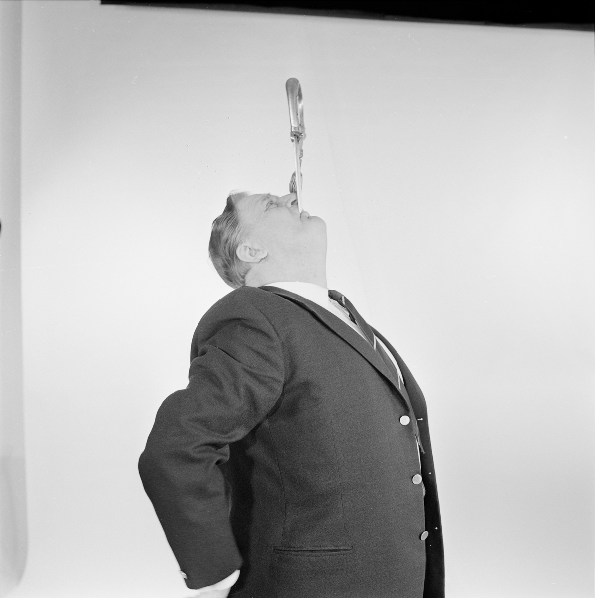 Svärdslukare Wickman, Uppsala, april 1963