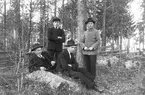 Från vänster: Mjölnar-Herbert (Olsson), Kattnäs-Axel (Olsson), Einar Lönn, Albert Fager.