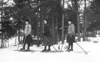 Från vänster: obekant, Anna Styf och Olga Söderberg.