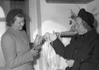 Invigning av ny hemslöjdsaffär. 27 mars 1950. Hemslöjdsföreningen i Gävle, utställning på museet.