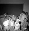 Skolorna börjar, reportage från småskolornas första klass. 24 augusti 1950.