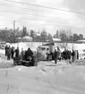 Bilolycka vid järnvägsövergången i Bäckebro. 10 mars 1951.