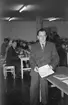 Barn från Kemi, Finland, på musikturne. Matrast på Norra skolan. 8 juni 1951.