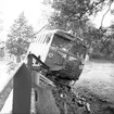 Bussolycka vid Hamrånge. September 1951. OBS! Det står Forsbacka på bussen.