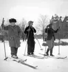 Årets första snö. 16 november 1951. Islandsplan, Brynäs.