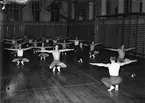Gymnastikuppvisningen på läroverket.