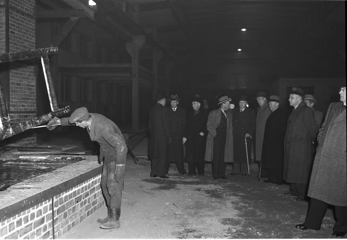 Gävle Galvan. Besök på företaget
Ursprung Lindahl & Runers Mekaniska Verkstad. Efter 1893 ombildas till Gefle Verkstäder AB. Efter 1910 ombildas till Gefle Verkstad & Gjuteri AB, från 1924 till AB Gavleverken. Köptes 1953 av Gävle Galvan grundare och ägare Arne Sjöström, som 1956 sålde Galvaniseringsfabriken