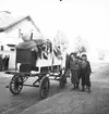 1 oktoberflytt. Reportage för Gefle Dagblad. Den 1 Oktober 1937.
Hästen och kärran tillhörde Mattons Läderfabrik. Bilden är från Brynäs