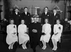 Pastor Önneby med Betlehemskyrkans konfirmander. Den 17 maj 1942.