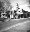 Nybyggnation av bostadshus vid korsningen Norra Kungsgatan-Valbogatan. Valbogatan 33 och Norra Kungsgatan 33. Fotot är taget mot nordväst.