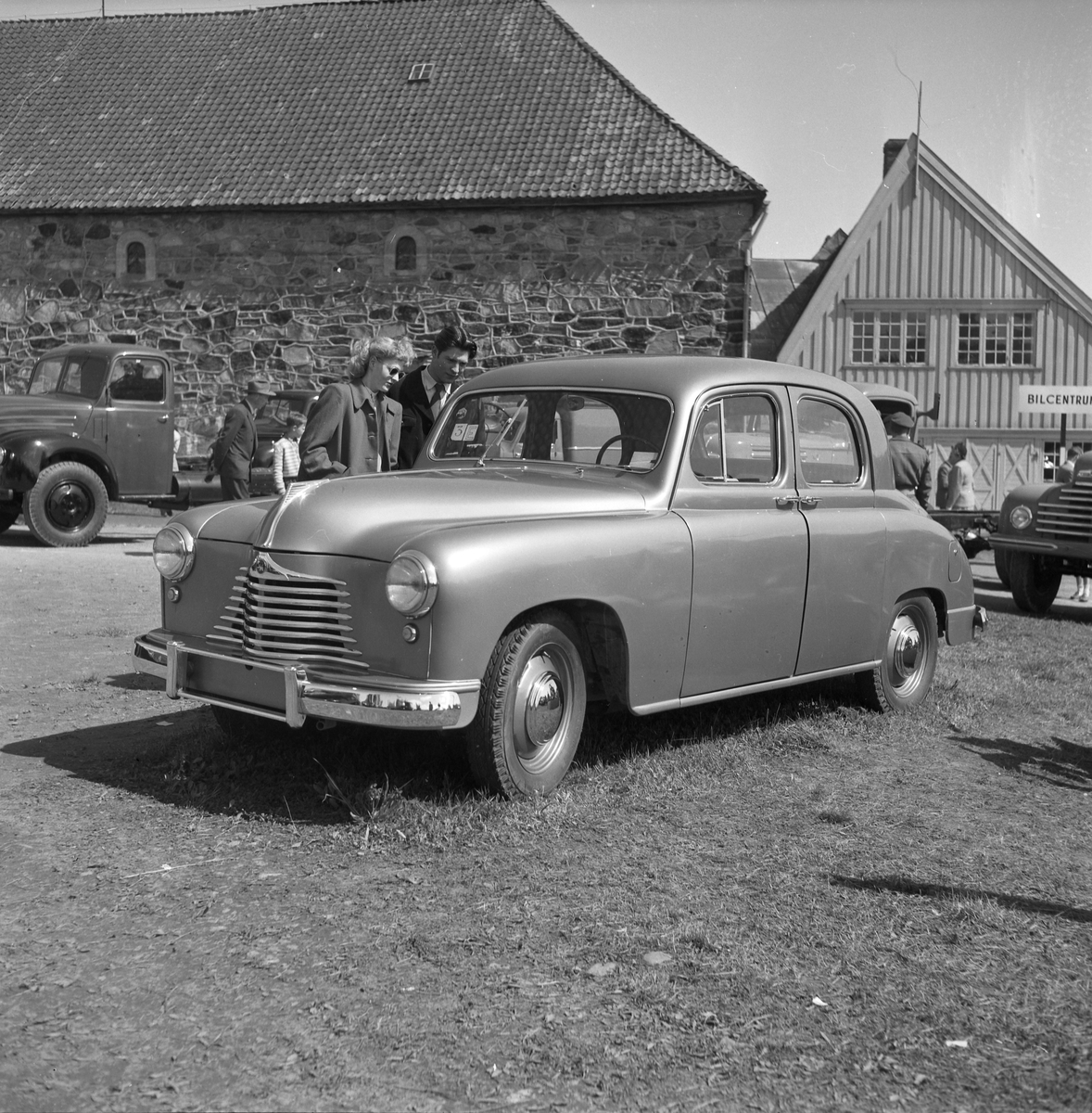 Bilutstillingen på ytre Kongsgård 1953. A/S Diesel-Agentur