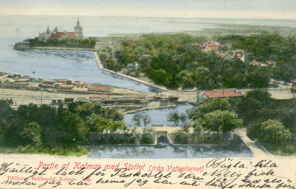 Kolorerat vykort, föreställande parti av Kalmar, med slottet, sett från vattentornet.