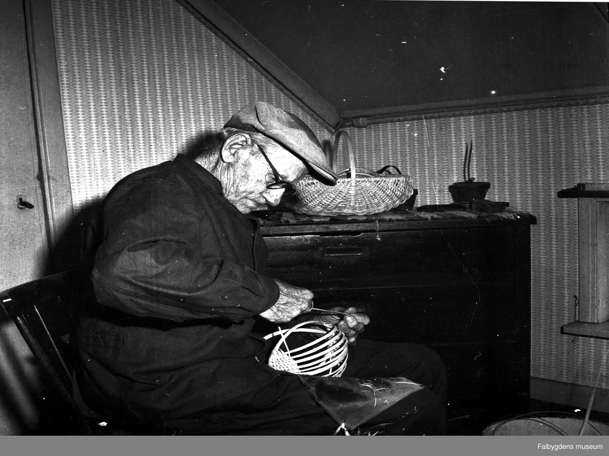 Korgmakaren Carl Persson.