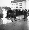 Luftskyddsövning vid läroverket (Vasaskolan)

1940