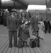 Europamästarna Läesker och Eriksson tas emot på Centralstation. 1946. Reportage för Arbetarbladet.