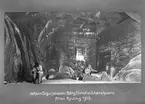 Johann Sigurjónsson:  Allan Ryding 1913. Allan Ryding. Född 1882, död 1943. Johann Sigurjónsson. Född 1880 Island, död 1919 Danmark. Författare och dramatiker. Bärg Eivind och hans hustru (1911) skådespel med isländskt ämne i fyra akter.