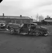 Krockskadad bil, Packard. 25 november 1955.
AB Philipssons, Södra Skeppsbron 20, Gävle