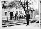 Birger Bellanders 50-årspresent. Ett kollage på företaget, järnvägen och Bellander.