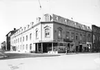 Uplands Enskilda Bank AB, A. U. Wahlbergs AB Juvelerfirma, Galoschbolaget m.fl. Den 13 juli 1942