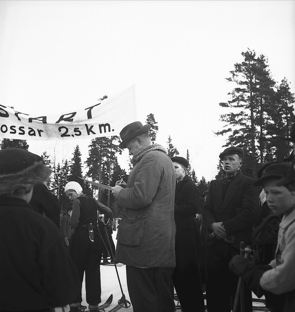 Februari 1938. Fettisdagstävling skidåkning.