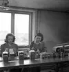 Paketering av kaffe. Juni 1945. Ericsson Ludvig & Co, Norra Skeppsbron 3, Gävle.