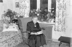 Födelsedag. 7 december 1948. Fru Englund, Södra Fälskärsgatan 25, 1 trp., Gävle