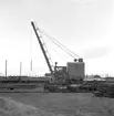 Lyftkran vid Gävle Norra station. 3 deceber 1948. Levereras till Överbanmästare Stenman.