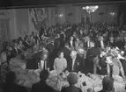 Kronprinsparet Gustav Adolf och Louise på besök i Gävle 1935. På Grand Hotel.