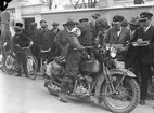 Motorcykeltävling. Vid Centralträdgården (Grand Central Hotell)