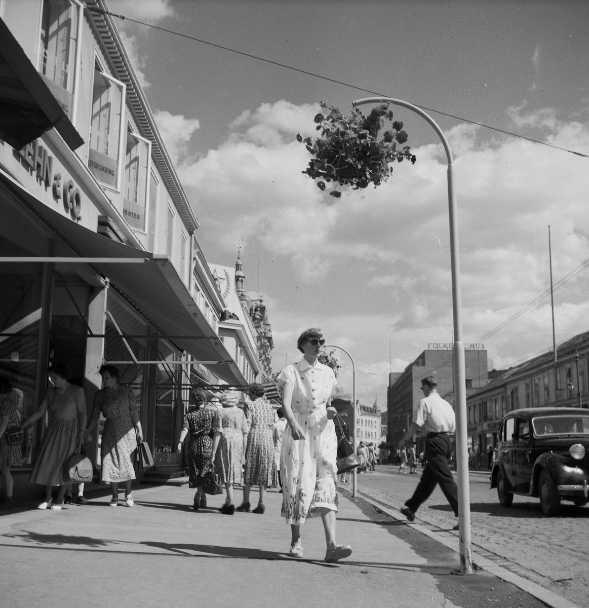 Blomsterarrangement i Olav Tryggvasons gate