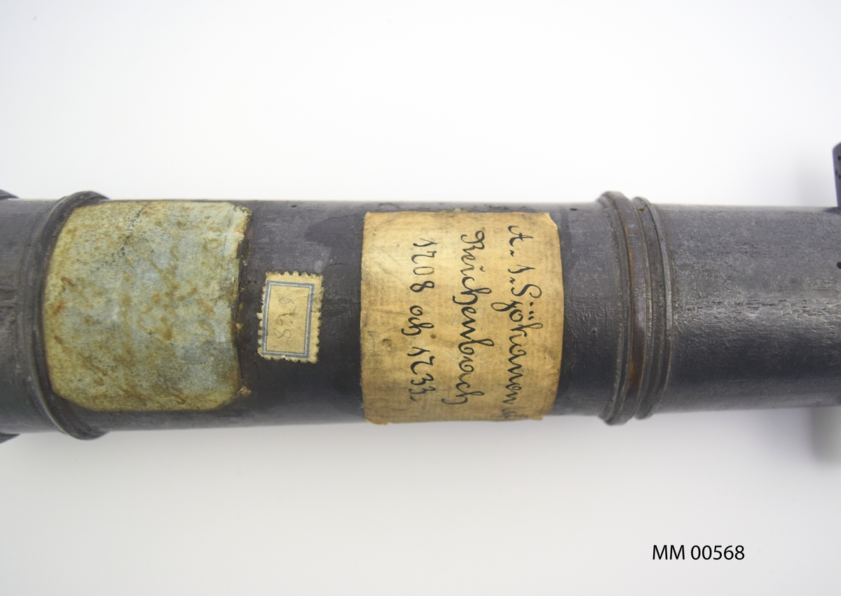 Eldrör sjökanon av Titl Reichenbach, år 1708 - 1733. Modell av trä.