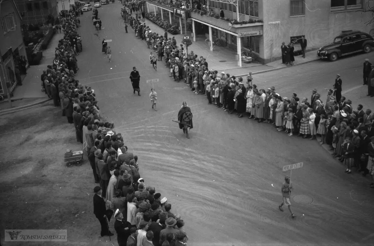 Fra Synnøve Solbakken jubileet i 1957.