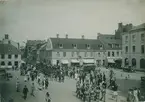 Kungliga Kalmar regementes 300-årsjubileum, 1923.
Från invigningen av Kalmar Regementes minnessten i Stadsparken. Observera att Vasabrunnen ännu inte är byggd.