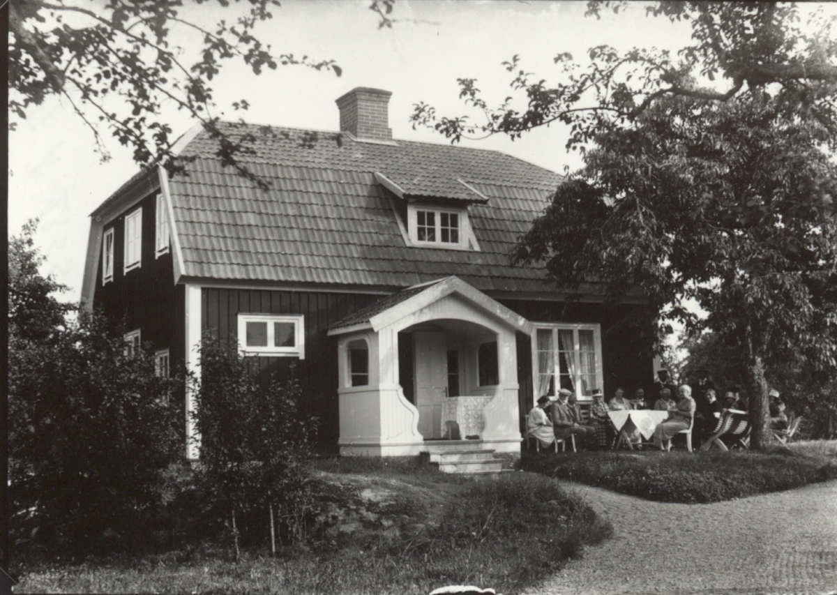 Huset Lillebo som låg i parken till Hjorted Sjukhem. Huset byggdes 1925 åt Hedvig Vilhelmina Östberg efter att hennes man, kontraktsprosten Johan Östberg, hade gått bort.