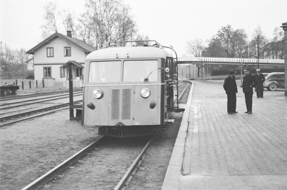 Prøvekjøring av NSBs motorvogn Cmb type 16 nr. 18246 Strømmen-Jessheim.